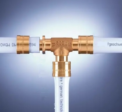 Соединение трубы TECE с фитингом