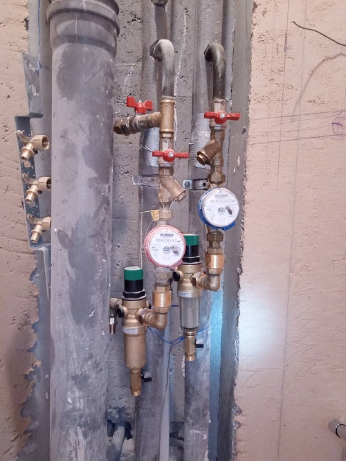 счетчики воды с редуктором давления и промывным фильтром Honeywell