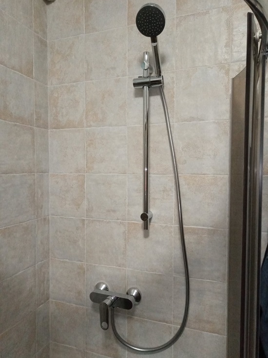 смеситель с душевой стойкой